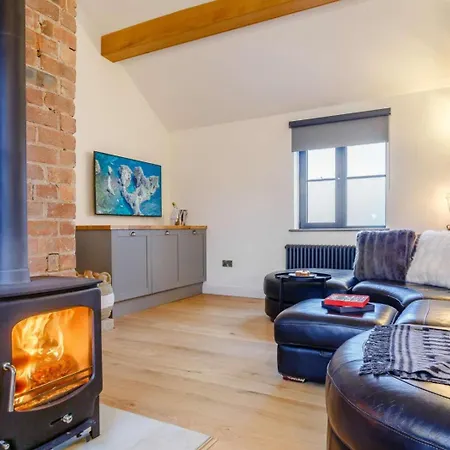 3 Bed In Oc-86490 Feriehus